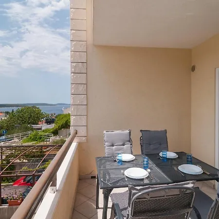 아파트먼츠 몰로 마레