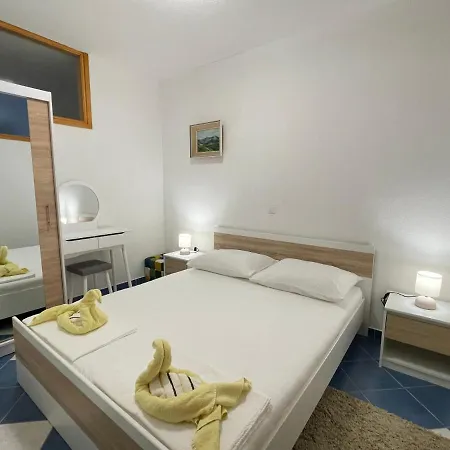 아파트먼츠 몰로 마레 *