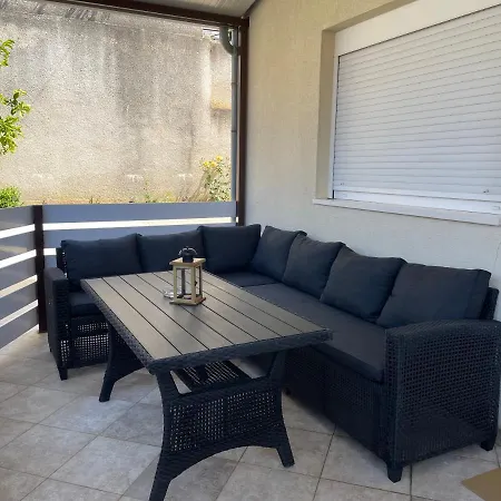 Molo Mare Apartment *