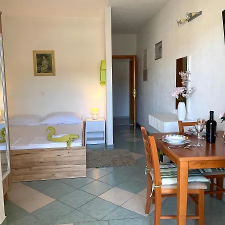 아파트 아파트먼츠 몰로 마레 흐바르