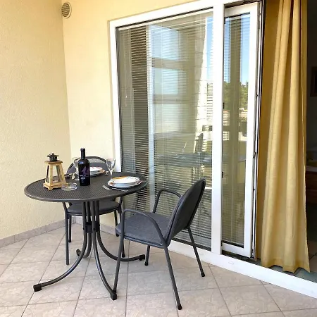 아파트먼츠 몰로 마레 *