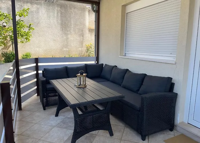 Molo Mare Apartman *